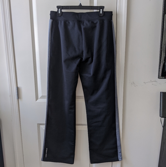 EUC Under Armour Sweatpants - Picture 2 of 3